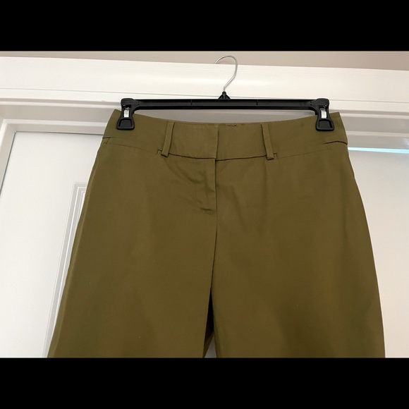 ANN TAYLOR Factory Olive Green Ankle Pants Size 0 - Picture 2 of 8